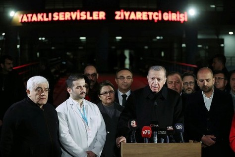 Başkan Erdoğan'dan Kilis Devlet Hastanesi'nde depremzedelere ziyaret